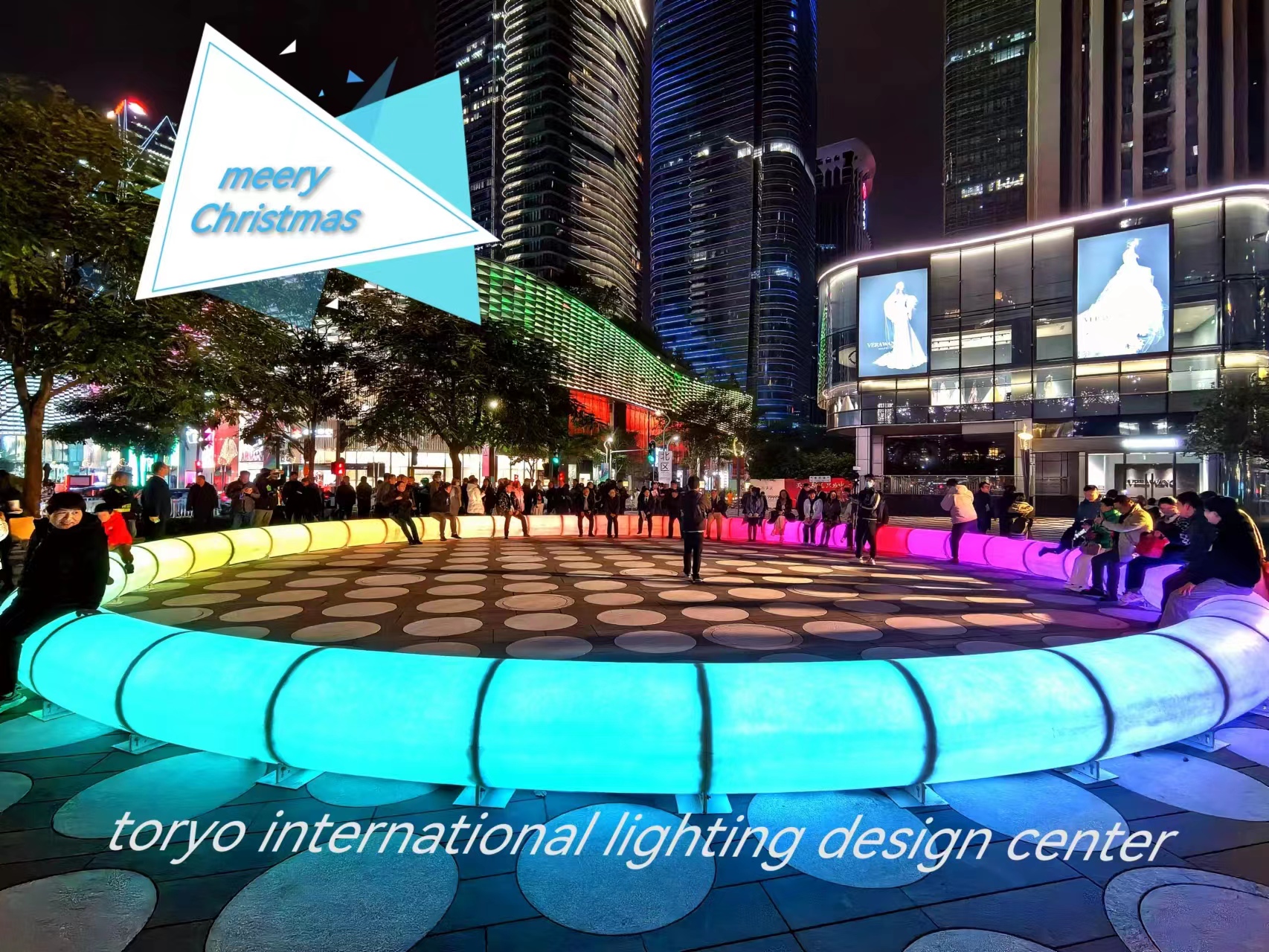 深圳光影藝術(shù)季《純粹圓環(huán)》：開啟燈光互動(dòng)交友模式！