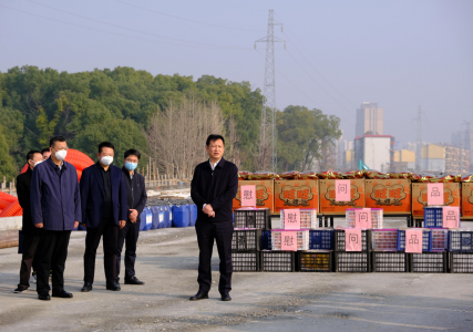 市委常委、副市長(zhǎng)肖云走訪慰問丹霞路項(xiàng)目一線工人